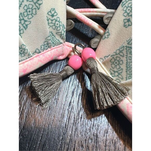 Victoria’s Secret push up bikini swim top size 32C - Picture 3 of 7